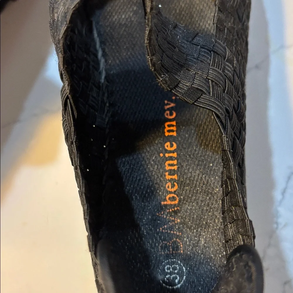 bernie mev. Black Woven Flats - Picture 2 of 3